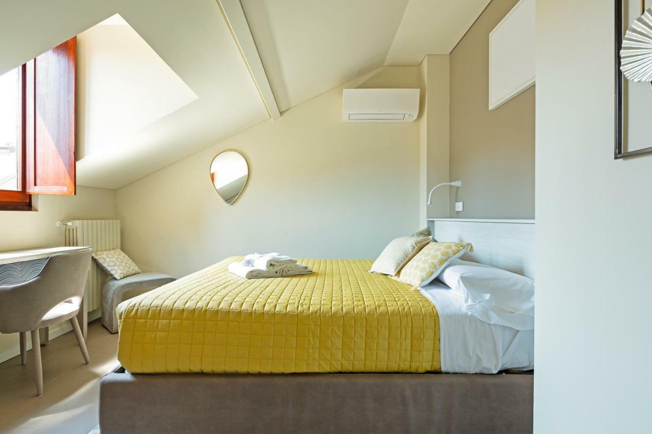 Renovated Penthouse Duomo & Via Torino Apartment Milano Exterior foto