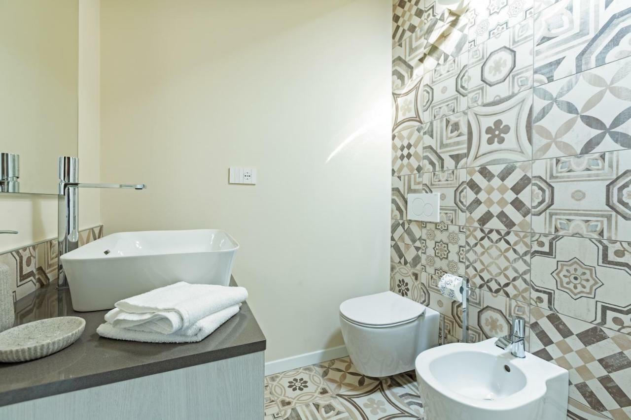 Renovated Penthouse Duomo & Via Torino Apartment Milano Exterior foto